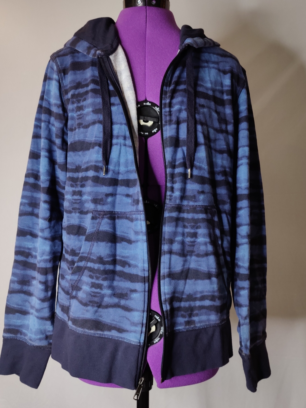 Amazon Essentials Blue and Navy Tie-Dye Zip Hoodie